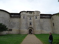 Chateau de Mauriac (02), Entree